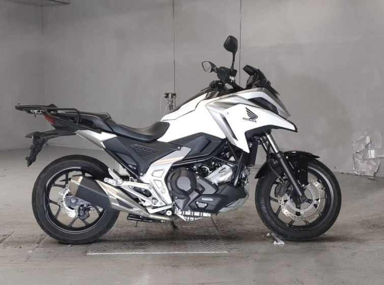 Мотоцикл Honda NC750X с пробегом 6936 km с пробегом 6936 km