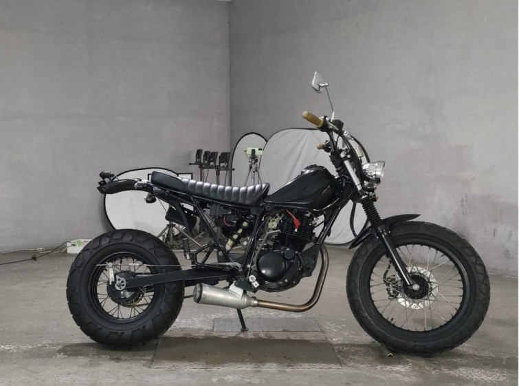 Мотоцикл Yamaha TW225 с пробегом 1276 km