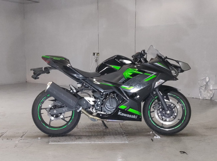 Мотоцикл Kawasaki NINJA400 с пробегом 16705 km с пробегом 16705 km