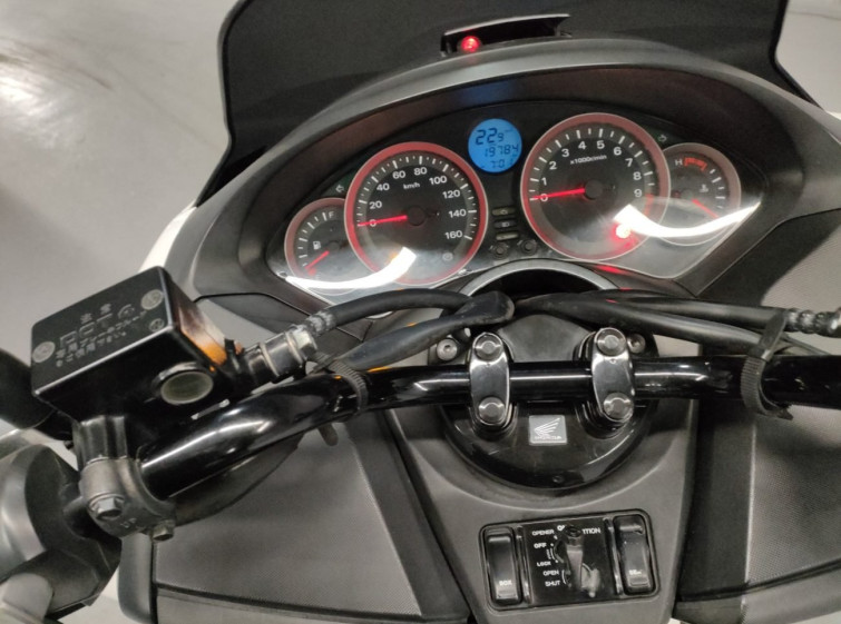 Мотоцикл Honda FORZA SI с пробегом 19784 km с пробегом 19784 km