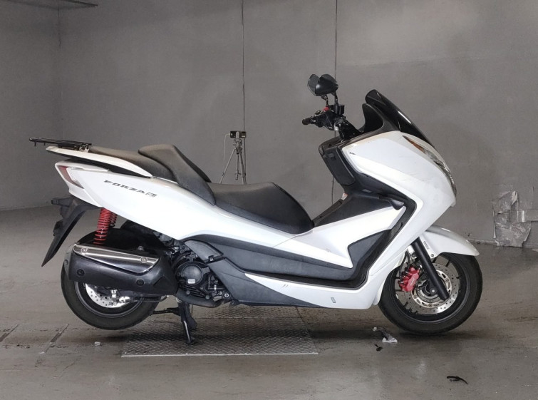 Мотоцикл Honda FORZA SI с пробегом 19784 km с пробегом 19784 km