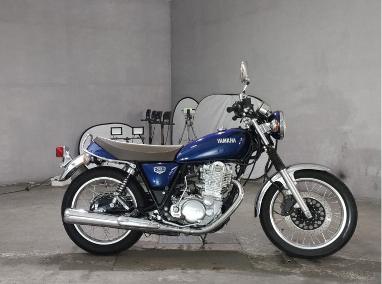 Мотоцикл Yamaha SR400 с пробегом 320 km