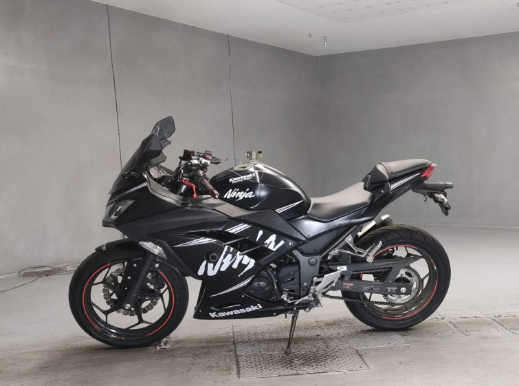 Мотоцикл Kawasaki NINJA250 с пробегом 7812 km с пробегом 7812 km