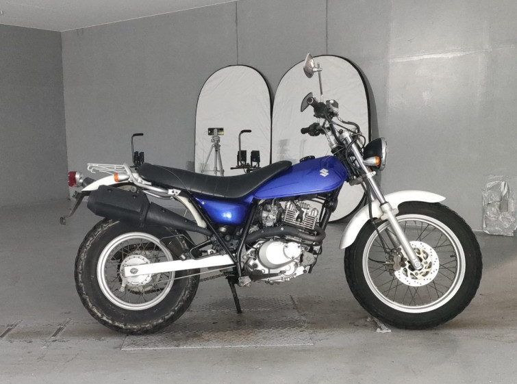 Мотоцикл Suzuki VAN VAN 200 с пробегом 3779 km с пробегом 3779 km