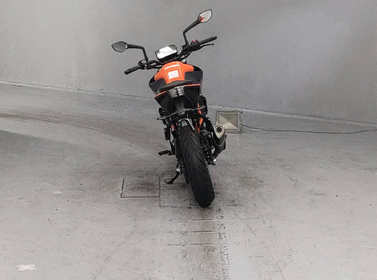 Мотоцикл KTM 390 DUKE