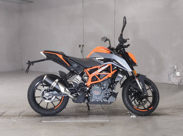 Мотоцикл KTM 390 DUKE