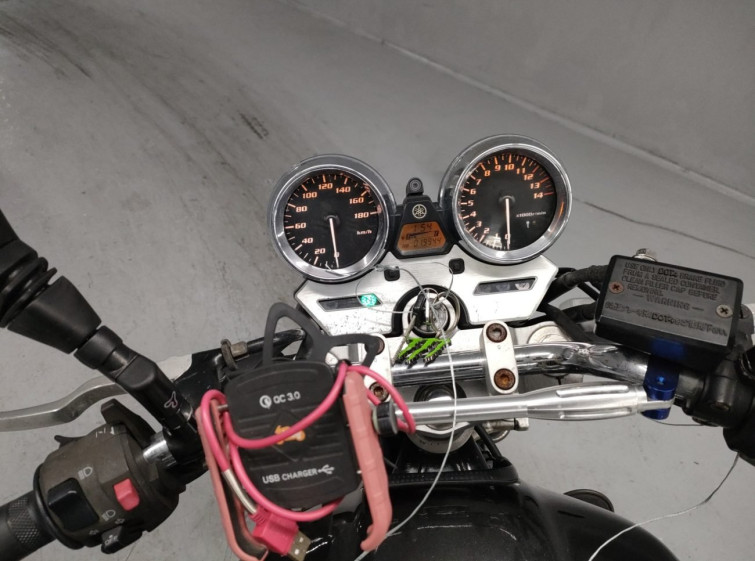 Мотоцикл Yamaha XJR400 з пробігом 19944 km з пробігом 19944 km