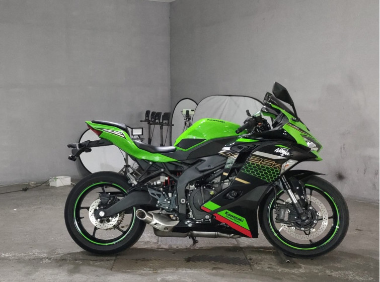 Мотоцикл Kawasaki NINJA ZX-25R KRT с пробегом 24521 km