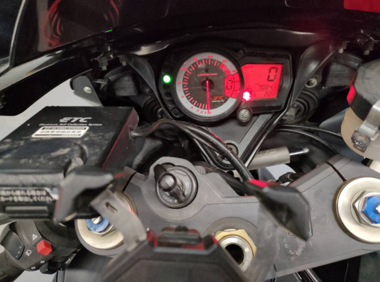 Мотоцикл Suzuki GSX-R600 з пробігом 70841 km з пробігом 70841 km