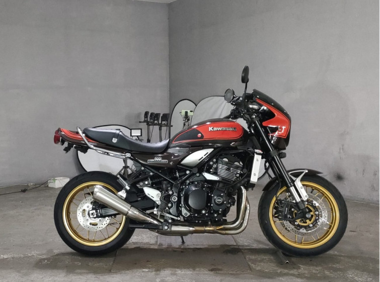 Мотоцикл Kawasaki Z900RS с пробегом 8689 km