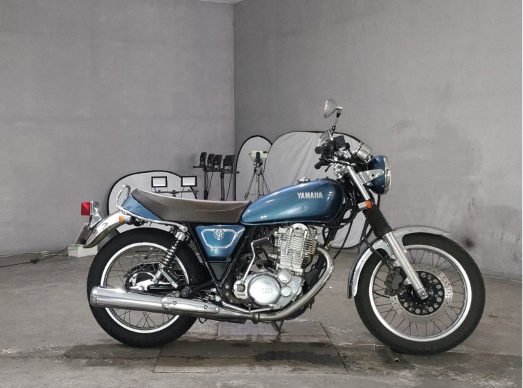 Мотоцикл Yamaha SR400 с пробегом 31811 km