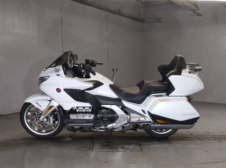 Мотоцикл Honda GL1800 TOUR с пробегом 37900 km с пробегом 37900 km