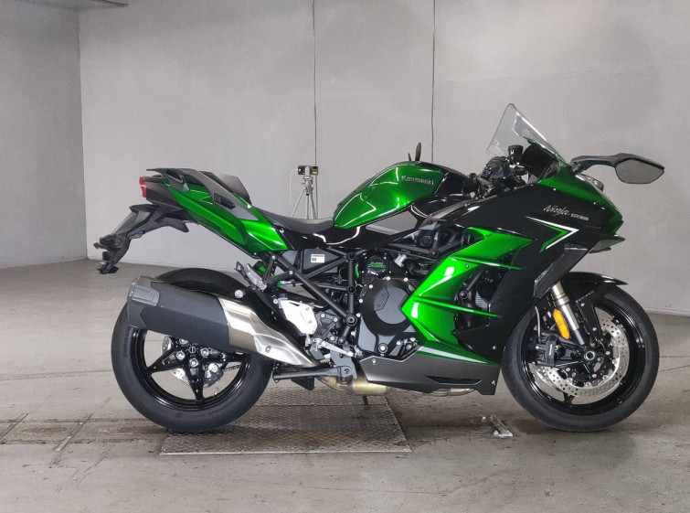 Мотоцикл Kawasaki NINJA H2 SX с пробегом 3768 km с пробегом 3768 km