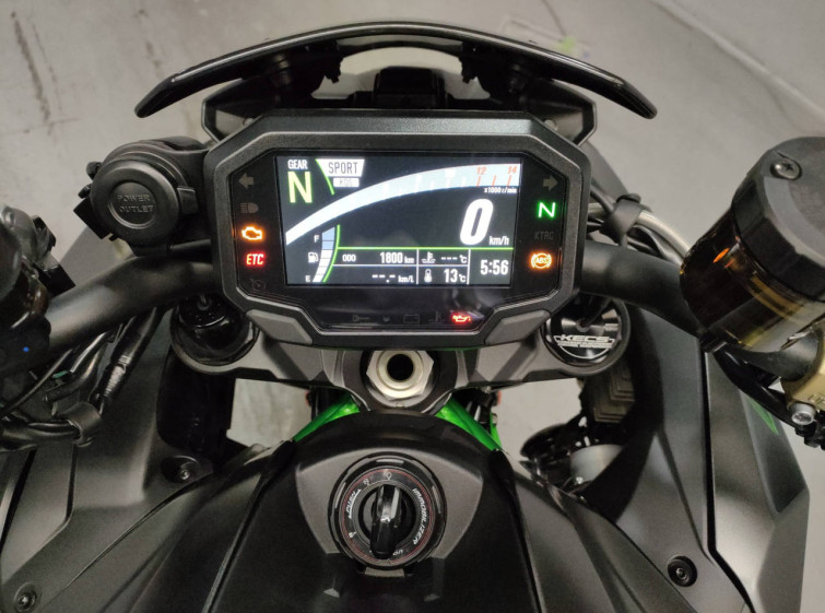 Мотоцикл Kawasaki Z H2 SE с пробегом 1800 km с пробегом 1800 km