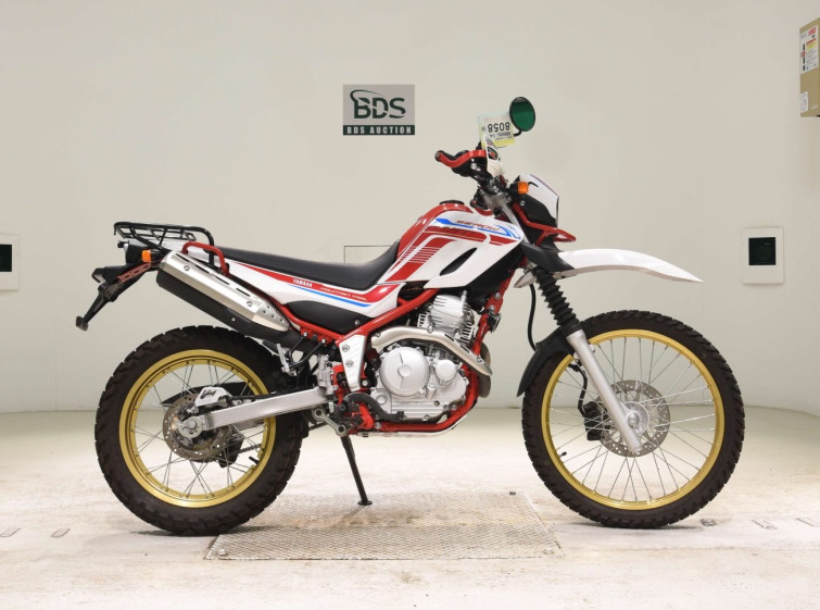 Мотоцикл Yamaha SEROW XT250 з пробігом 9167 km