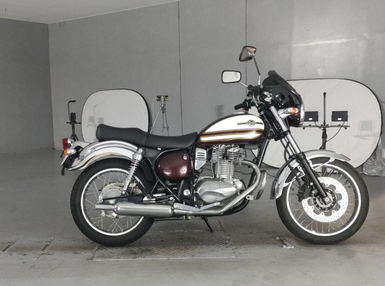 Мотоцикл Kawasaki ESTRELLA з пробігом 3750 km з пробігом 3750 km