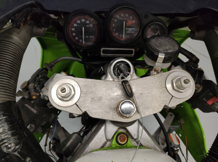 Мотоцикл Kawasaki ZXR250 з пробігом 50074 km з пробігом 50074 km