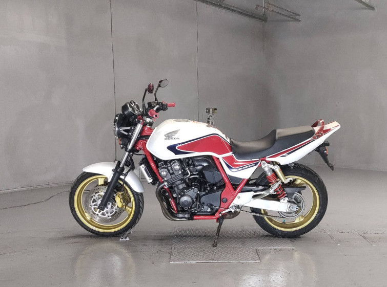 Мотоцикл Honda CB400SFV с пробегом 42681 km с пробегом 42681 km