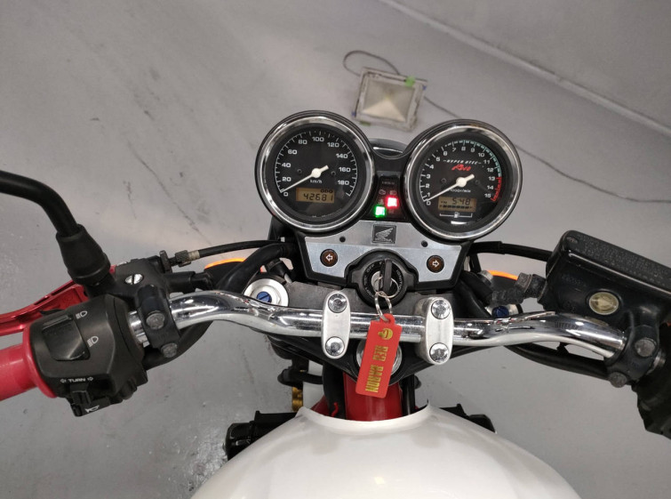 Мотоцикл Honda CB400SFV с пробегом 42681 km с пробегом 42681 km