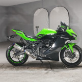 Мотоцикл Kawasaki NINJA ZX-25R з пробігом 8650 km