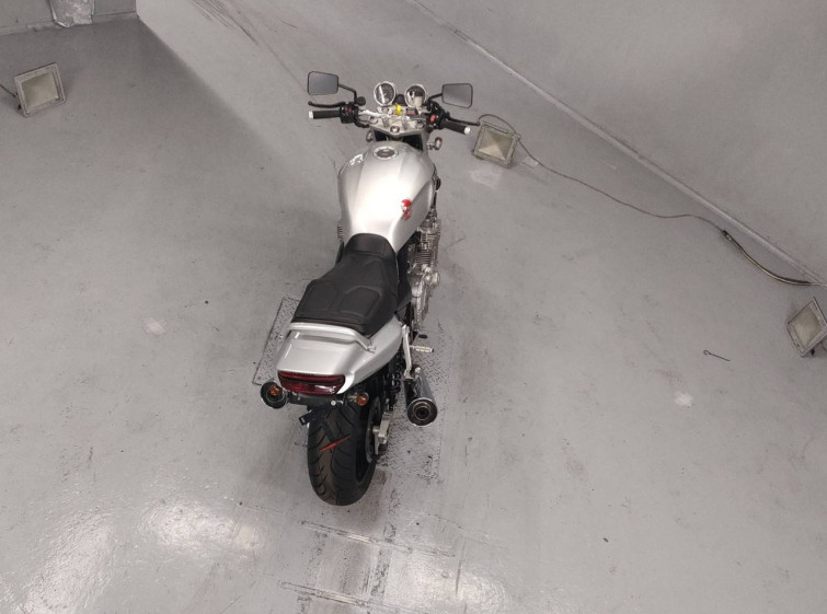 Мотоцикл Yamaha XJR1300 з пробігом 25947 km з пробігом 25947 km