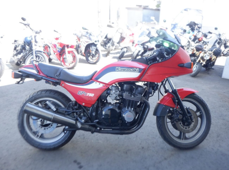 Мотоцикл Kawasaki GPZ750F з пробігом 42774 km