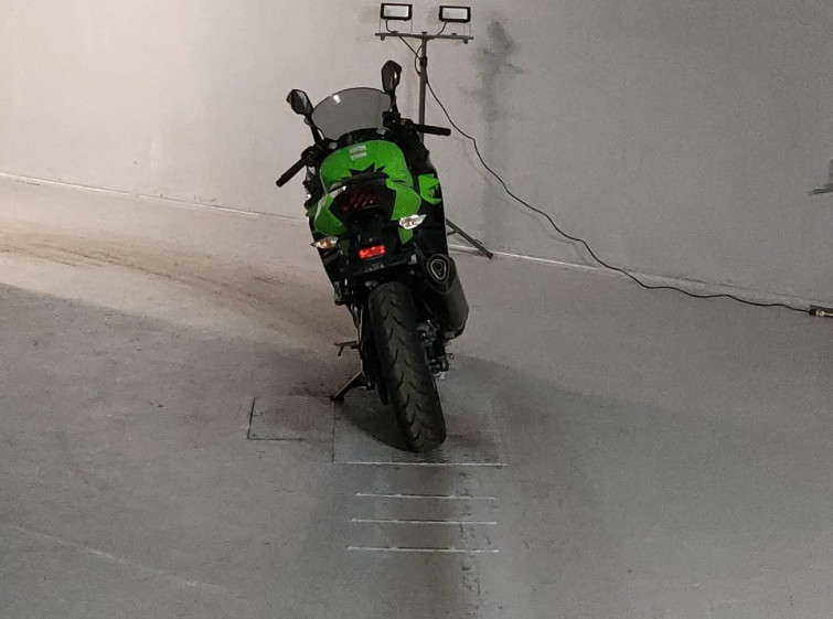 Мотоцикл Kawasaki NINJA400 с пробегом 34137 km с пробегом 34137 km