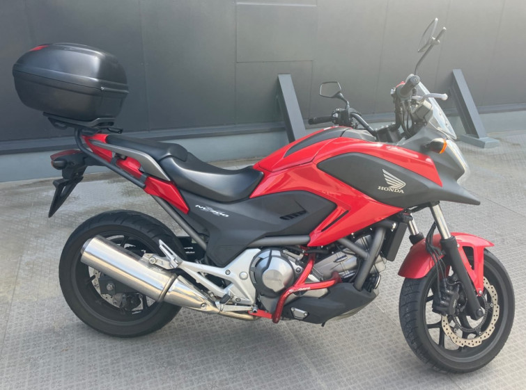 Мотоцикл Honda NC700XLD с пробегом 9801 km