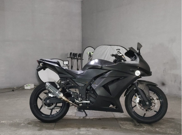 Мотоцикл Kawasaki NINJA250R с пробегом 37610 km