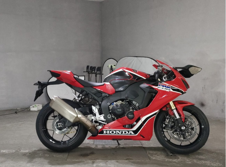Мотоцикл Honda CBR1000RR с пробегом 6323 km