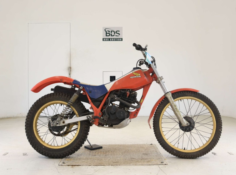 Мотоцикл Honda TLR200