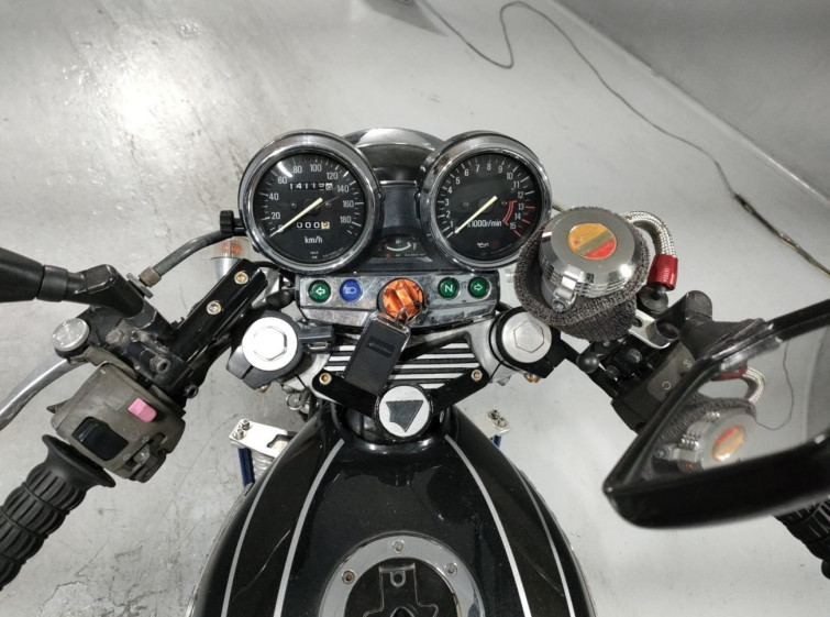 Мотоцикл Kawasaki ZEPHYR400 с пробегом 14120 km с пробегом 14120 km