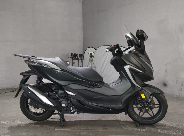 Мотоцикл Honda FORZA с пробегом 9955 km
