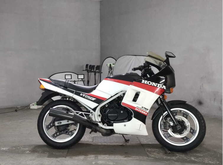 Мотоцикл Honda VT250F INTEGRA с пробегом 16626 km