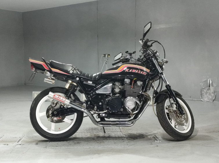 Мотоцикл Kawasaki ZEPHYR400 з пробігом 65975 km з пробігом 65975 km