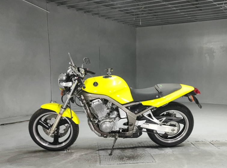 Мотоцикл Yamaha SRX400 з пробігом 7243 km з пробігом 7243 km