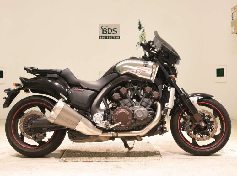 Мотоцикл Yamaha V-MAX1200 з пробігом 122803 km