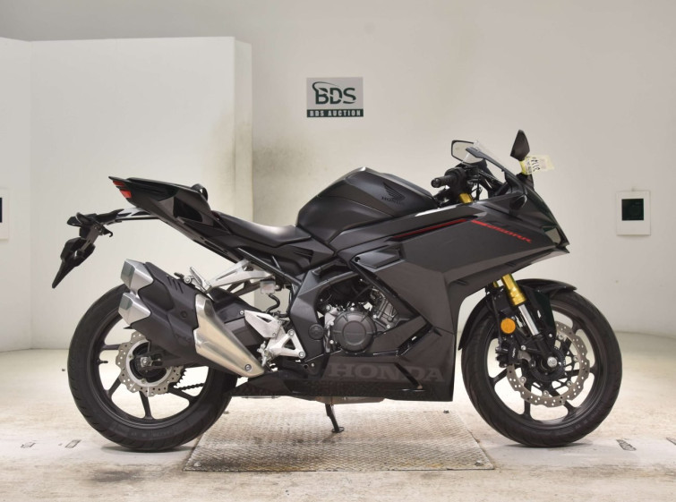 Мотоцикл Honda CBR250RR с пробегом 22937 km