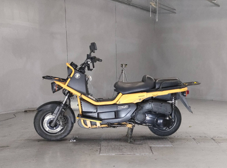 Мотоцикл Honda PS250 BIG RUCKUS с пробегом 34657 km с пробегом 34657 km