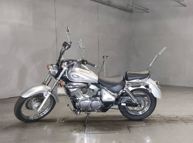 Мотоцикл Suzuki INTRUDER 250LC з пробігом 24827 km з пробігом 24827 km