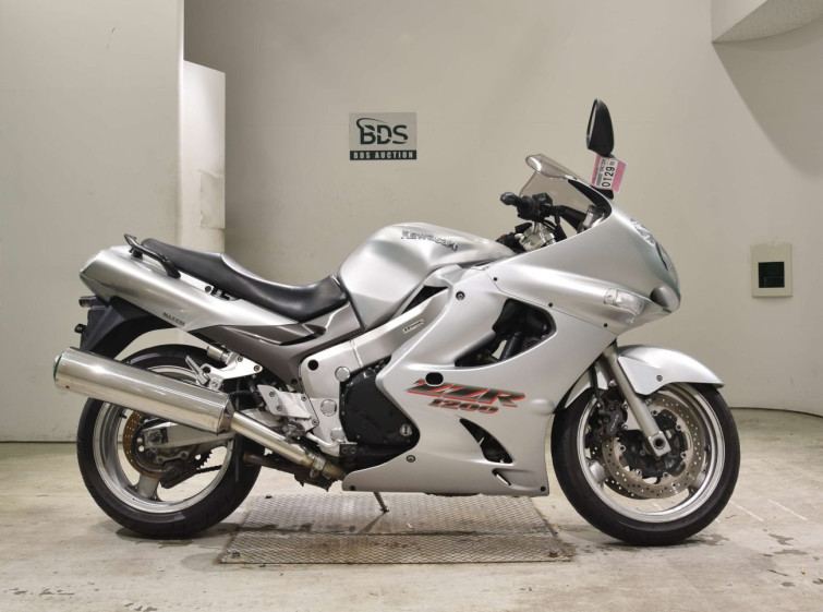 Мотоцикл Kawasaki ZZ-R1200 з пробігом 30525 km