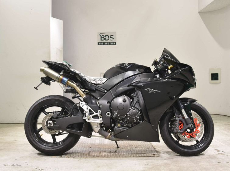 Мотоцикл Yamaha FZR400RR з пробігом 34915 km