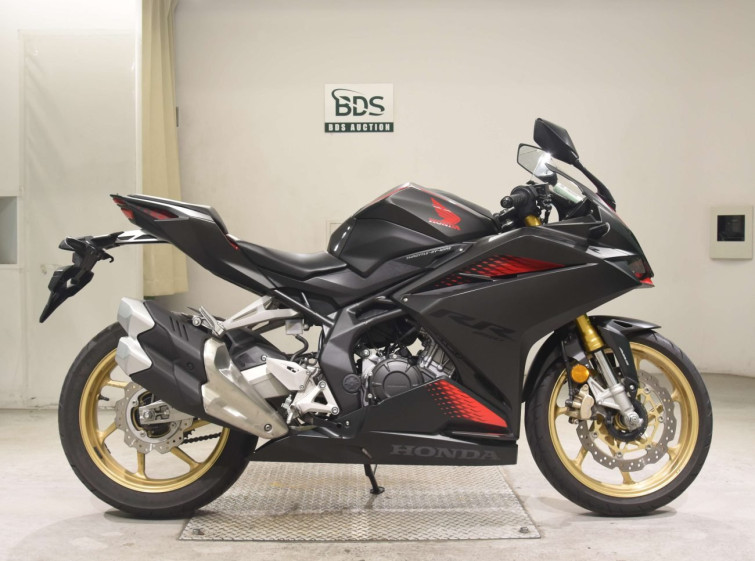 Мотоцикл Honda CBR250RRA з пробігом 11405 km