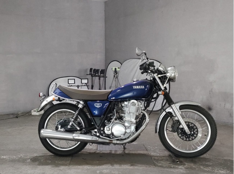 Мотоцикл Yamaha SR400 с пробегом 2413 km