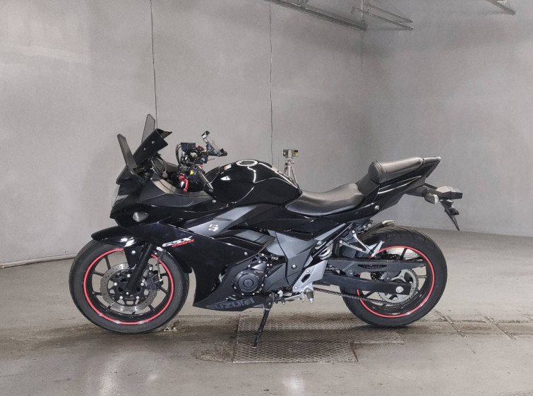 Мотоцикл Suzuki GSX250R з пробігом 23648 km з пробігом 23648 km