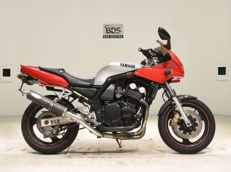 Мотоцикл Yamaha FZ400 с пробегом 22089 km