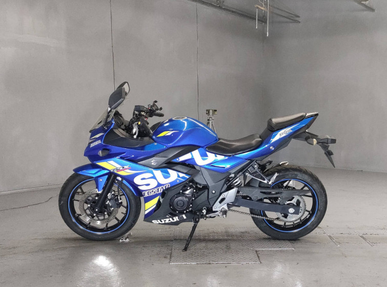 Мотоцикл Suzuki GSX250R з пробігом 12226 km з пробігом 12226 km