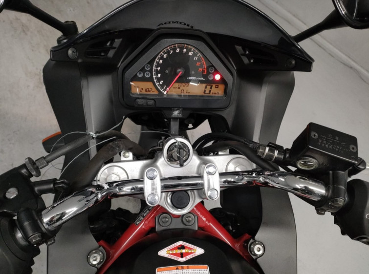 Мотоцикл Honda VTR250F з пробігом 2182 km з пробігом 2182 km