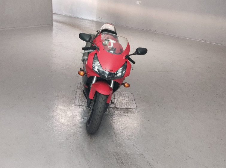 Мотоцикл Honda CBR954RR с пробегом 9716 km с пробегом 9716 km