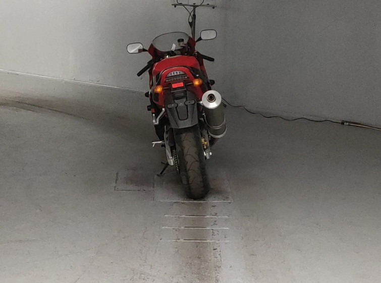 Мотоцикл Honda CBR954RR с пробегом 9716 km с пробегом 9716 km